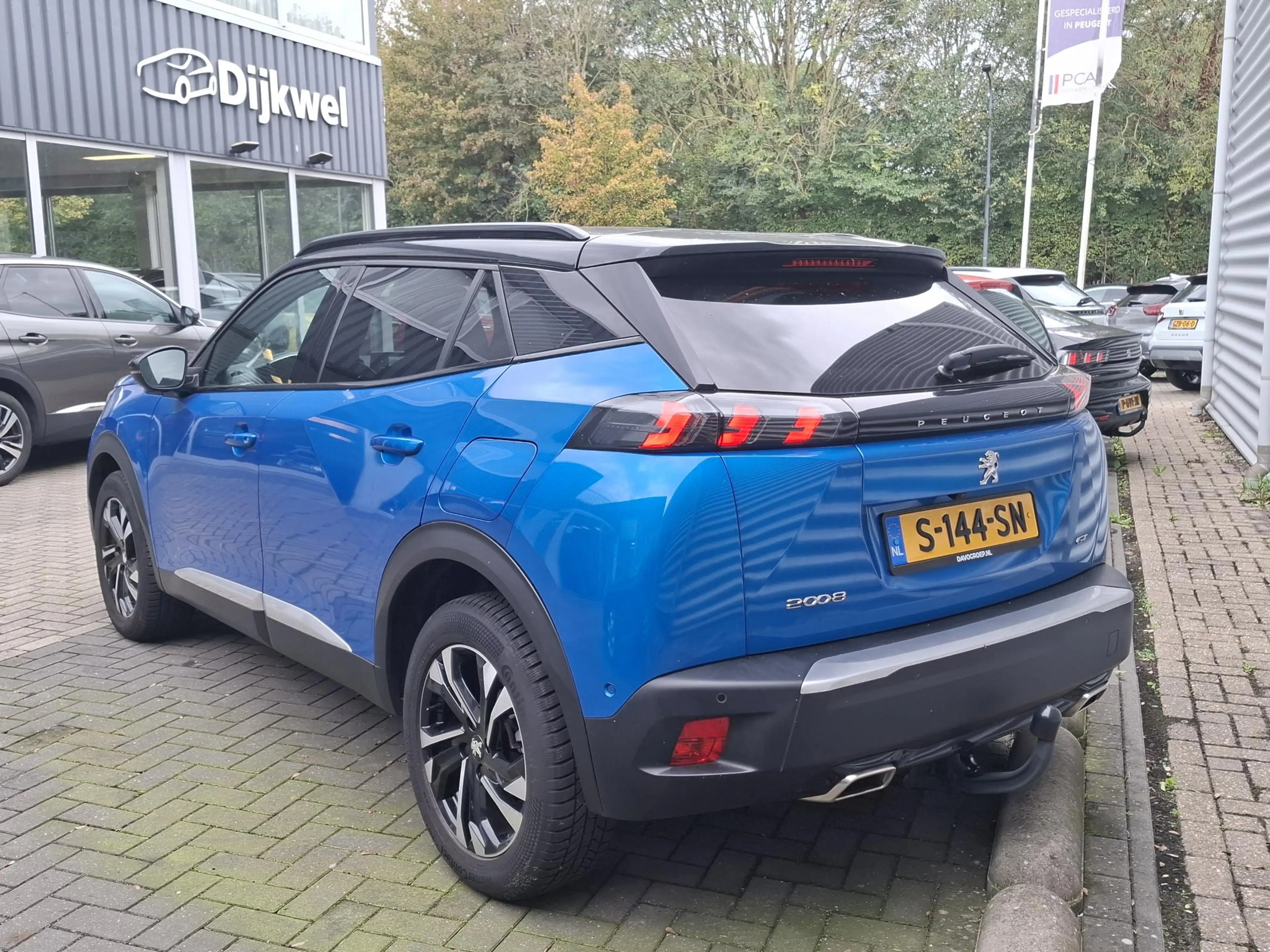 Peugeot 2008 SUV 130 GT-Line Schuif-/Kanteldak/Cam/Trekhaak — photo 4
