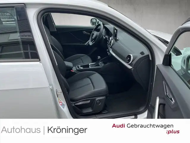 Audi Q2 view 7