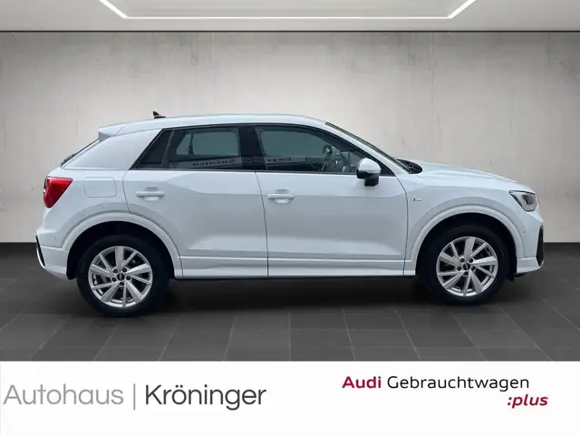 Audi Q2 view 3
