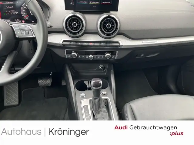 Audi Q2 view 12