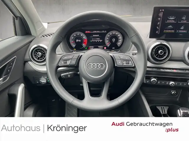 Audi Q2 view 9