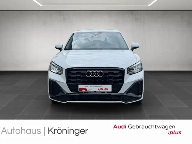 Audi Q2 view 4