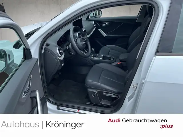 Audi Q2 view 5