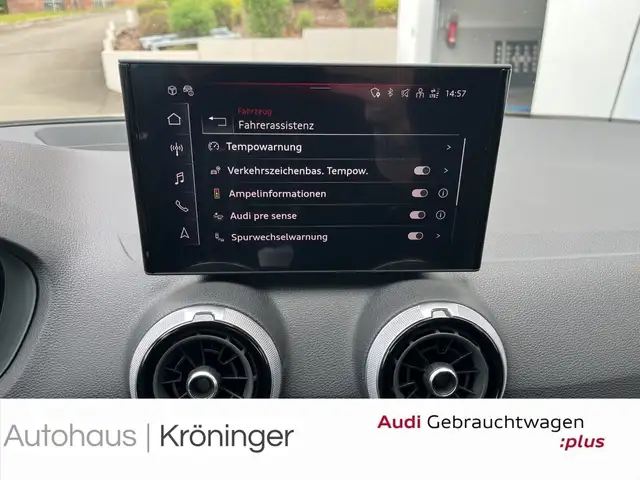 Audi Q2 view 15