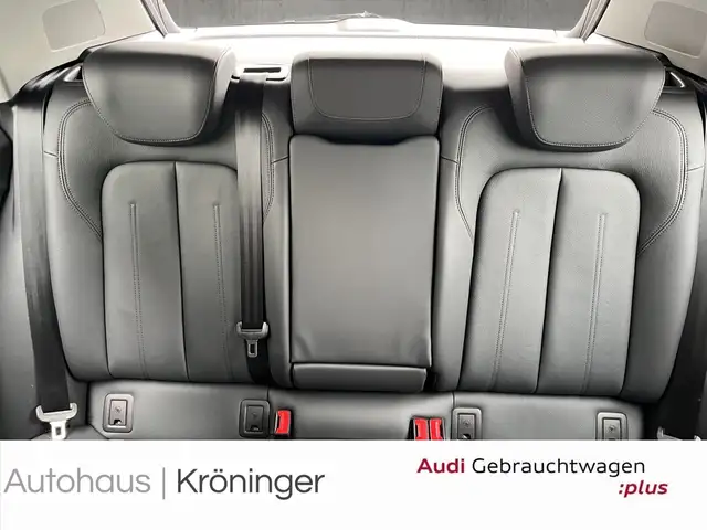 Audi Q2 view 8