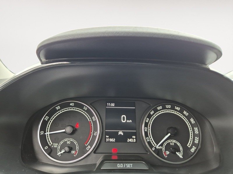 Skoda Fabia Ambition 70kW TSI *PDC*LED*KLIMA*SmartLink* — photo 13