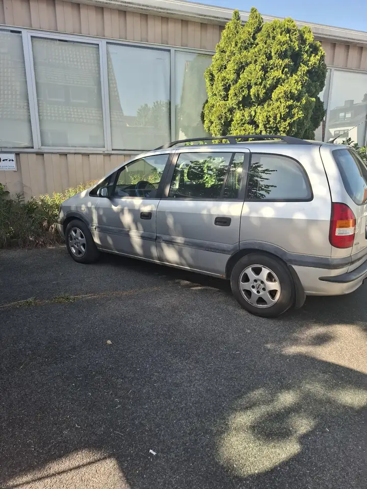 Opel Zafira 1.8 16V Elegance VB, foto 12