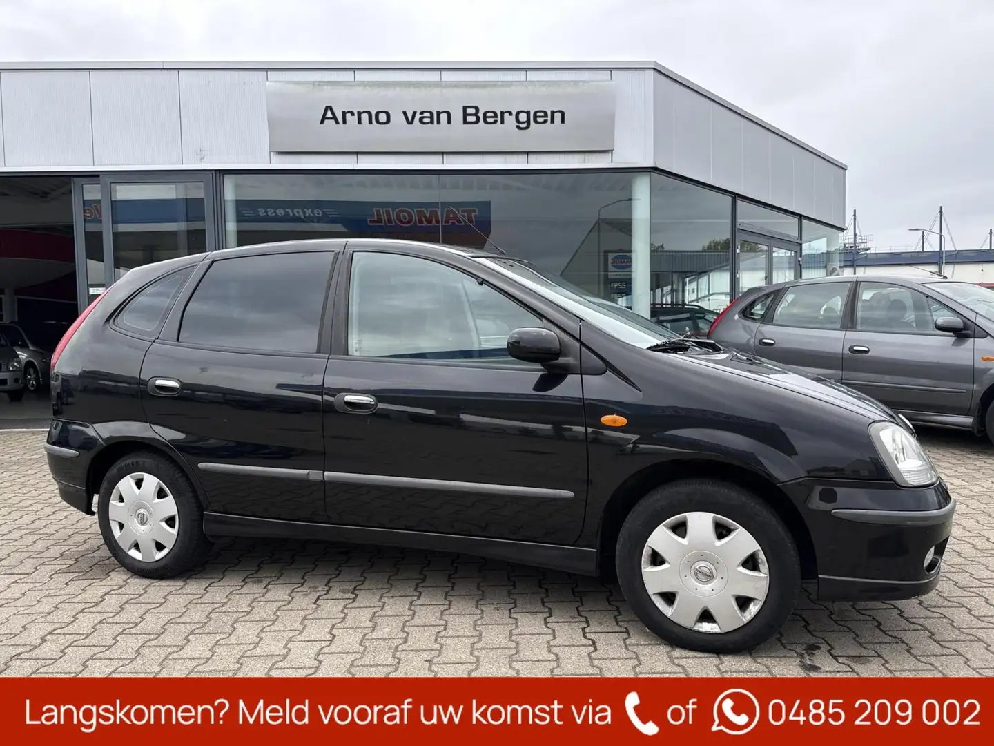 Nissan Almera Tino 1.8 Tekna, climatronic, navi, trekhaak, achteruitr Schwarz - 1