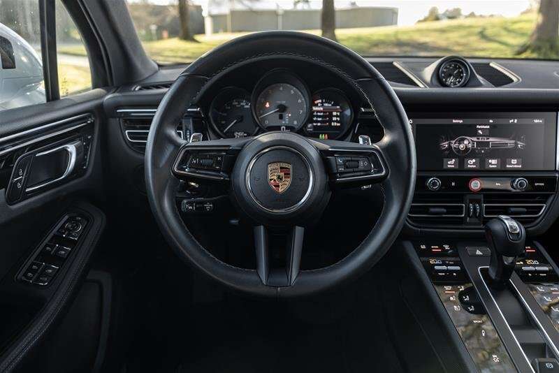 2024 Porsche Macan S AWD thumb 13