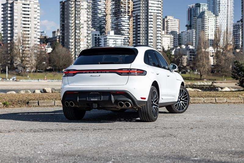 2024 Porsche Macan S AWD alt 5