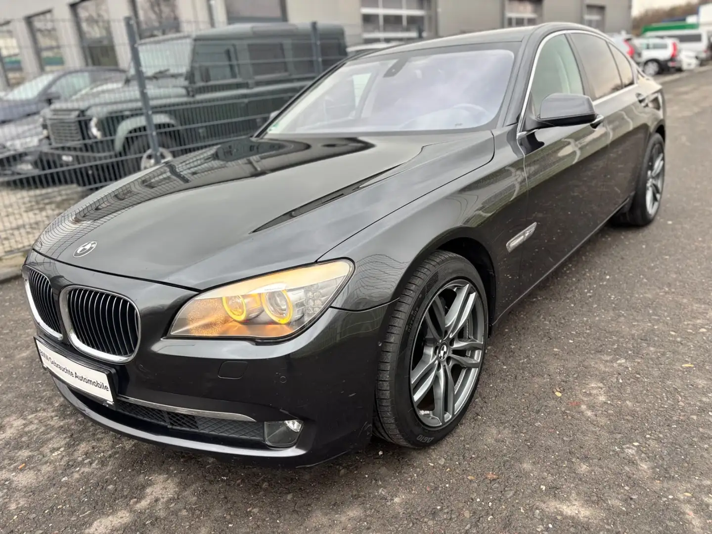 BMW 750 iL xDrive SoftClose/HeadUp/Bi-Xenon/Camera360 Grijs - 1