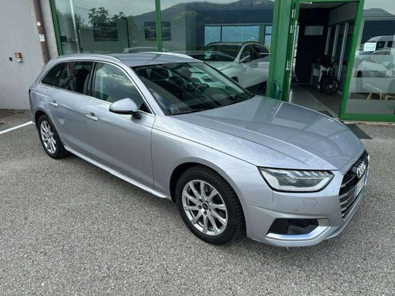 Audi A4 Avant 35 TDI/163 CV S tronic Business Advanced