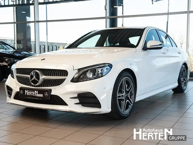 Mercedes-Benz C 300 AMG+HIGH END INFO+MULTIBEAM+AMBIENTEBEL.