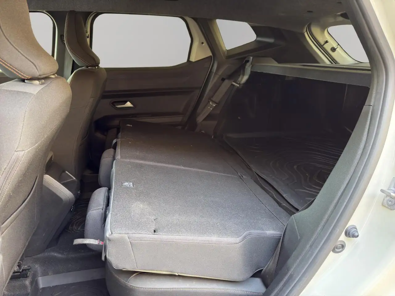 Dacia Duster — photo 13