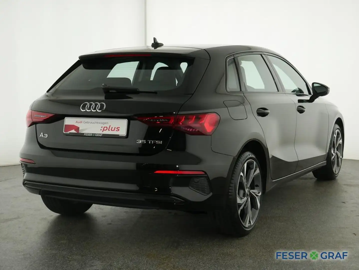 Audi A3 35 TFSI Sportback advanced LED / Sitzheizung / Nav Schwarz - 2