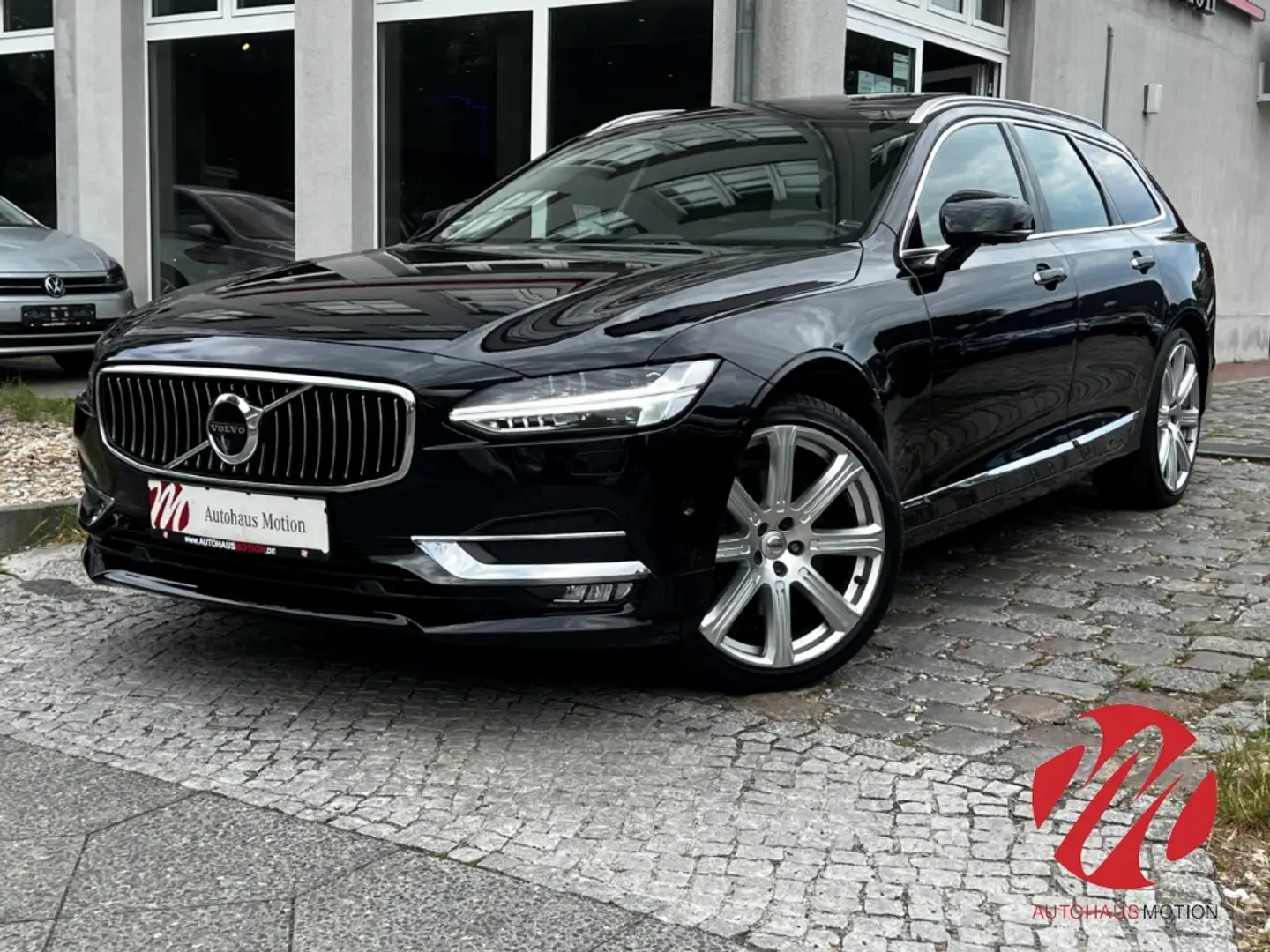 Volvo V90 Kombi Inscription AWD D5 LED HUD B&W PANO 360° Black - 2