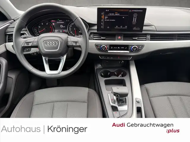 Audi A4 view 13