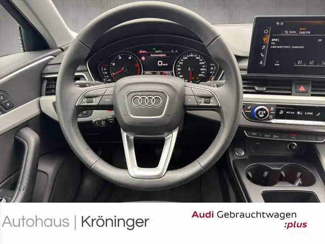 Audi A4 view 11