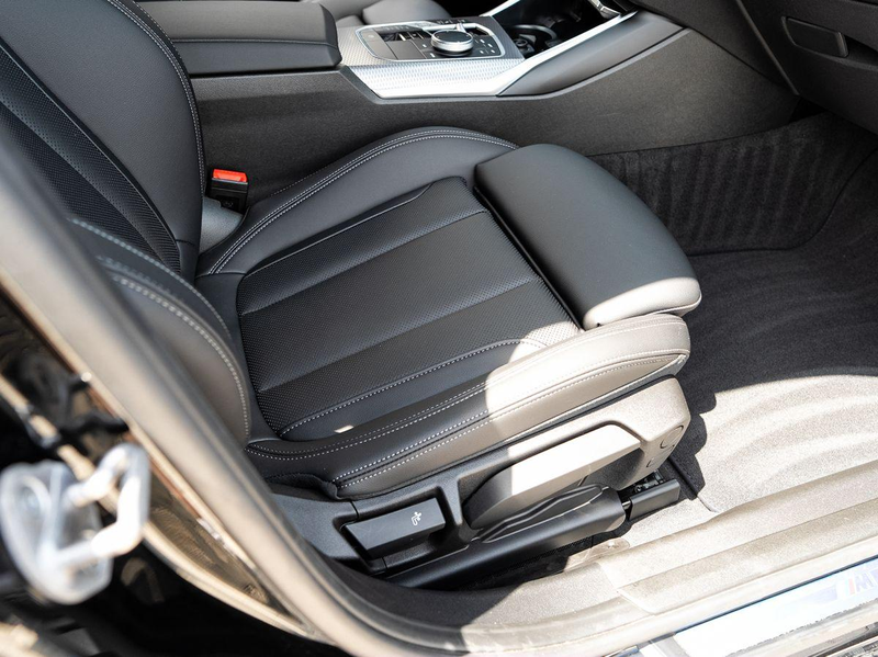 BMW 320 i Limousine M-Sport GSD Navi ParkAss S-Glas — photo 13