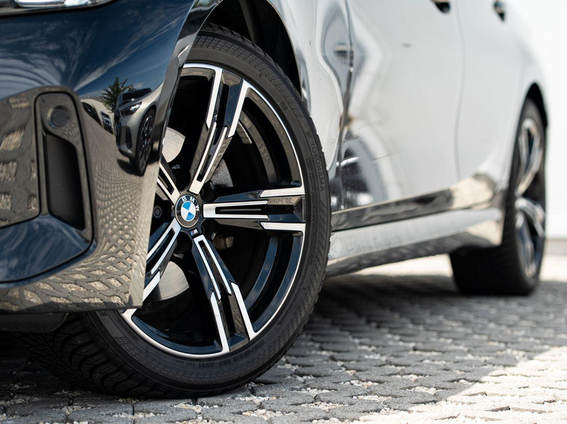 BMW 320 i Limousine M-Sport GSD Navi ParkAss S-Glas — photo 5