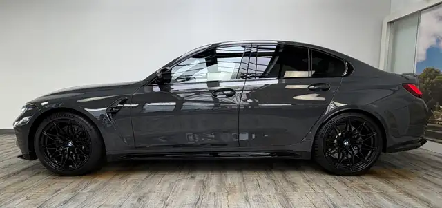 BMW M3 view 3