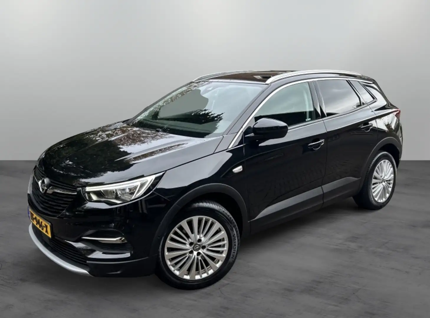 Opel Grandland X 1.2 Turbo 130pk Leder, Camera, Trekhaak, 1e Eigena Zwart - 2