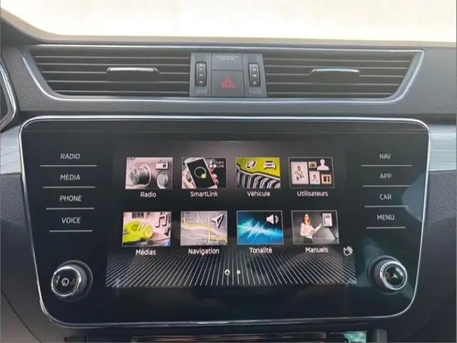 Skoda Superb view 5
