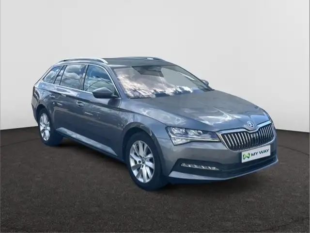 Skoda Superb view 12