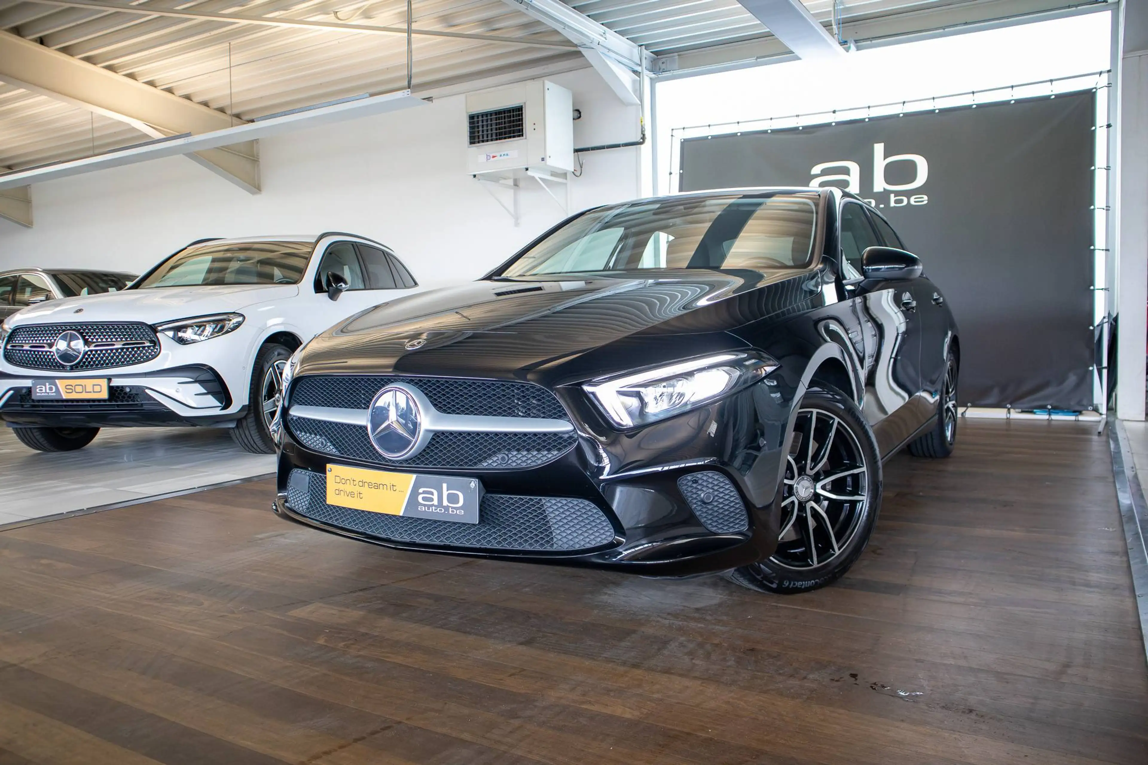 Mercedes-Benz A 250 e PLUG-IN, BERLINE, ZETELVERW., NAVI, CAMERA, DODE HOEK, LANE ASSIST, CC