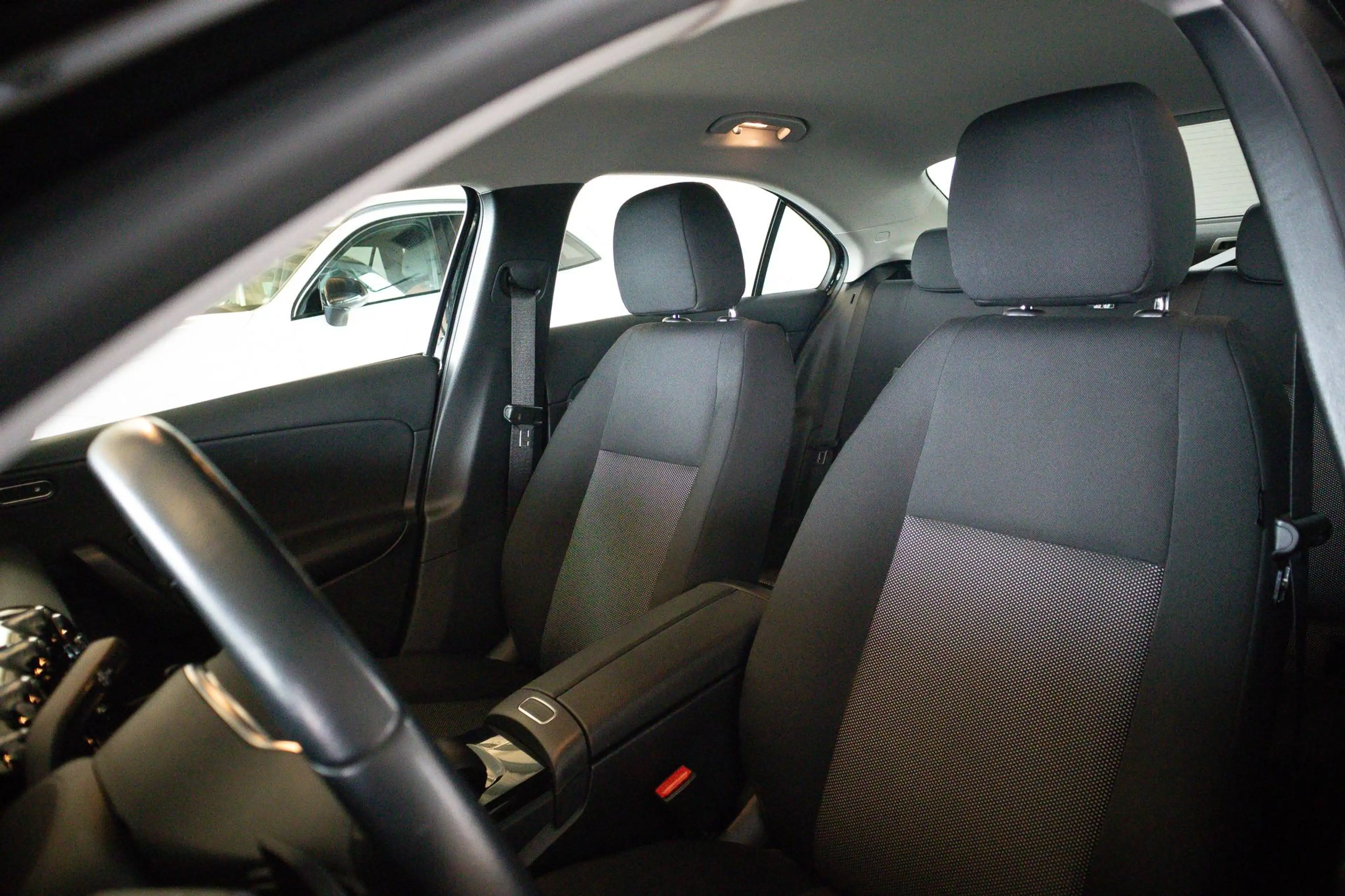 Mercedes-Benz A 250 e PLUG-IN, BERLINE, ZETELVERW., NAVI, CAMERA, DODE HOEK, LANE ASSIST, CC — photo 8