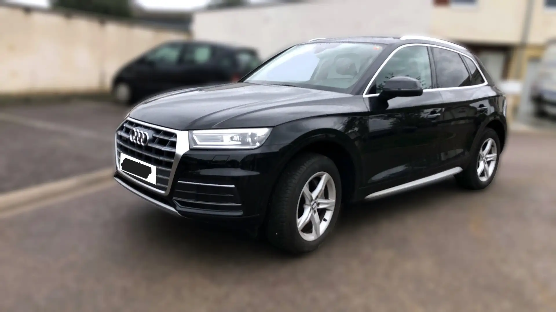 Audi Q5 Noir - 1