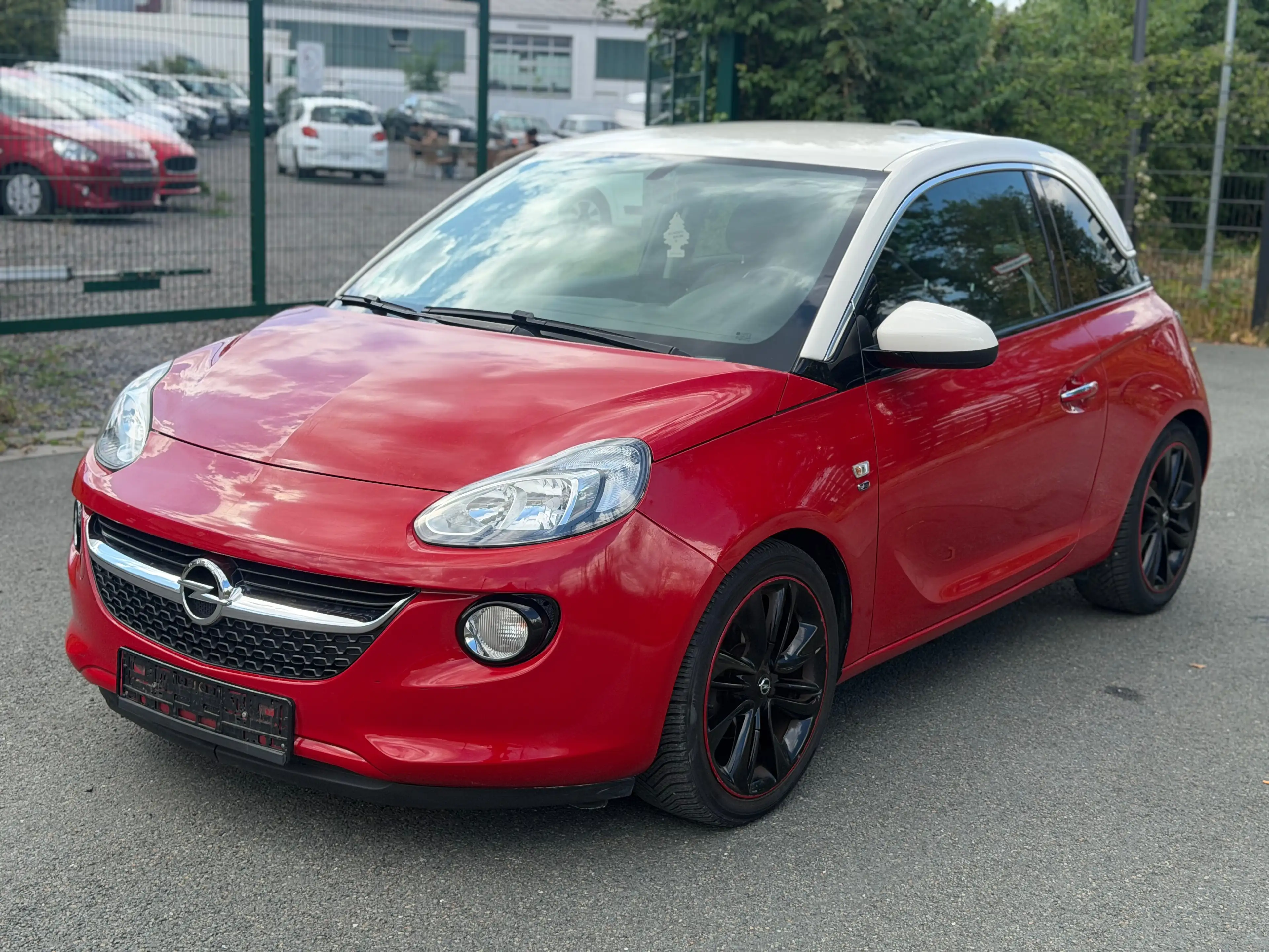 Opel Adam 1,2 / Germany's next Topmodel / TÜV 03/28 — photo 3