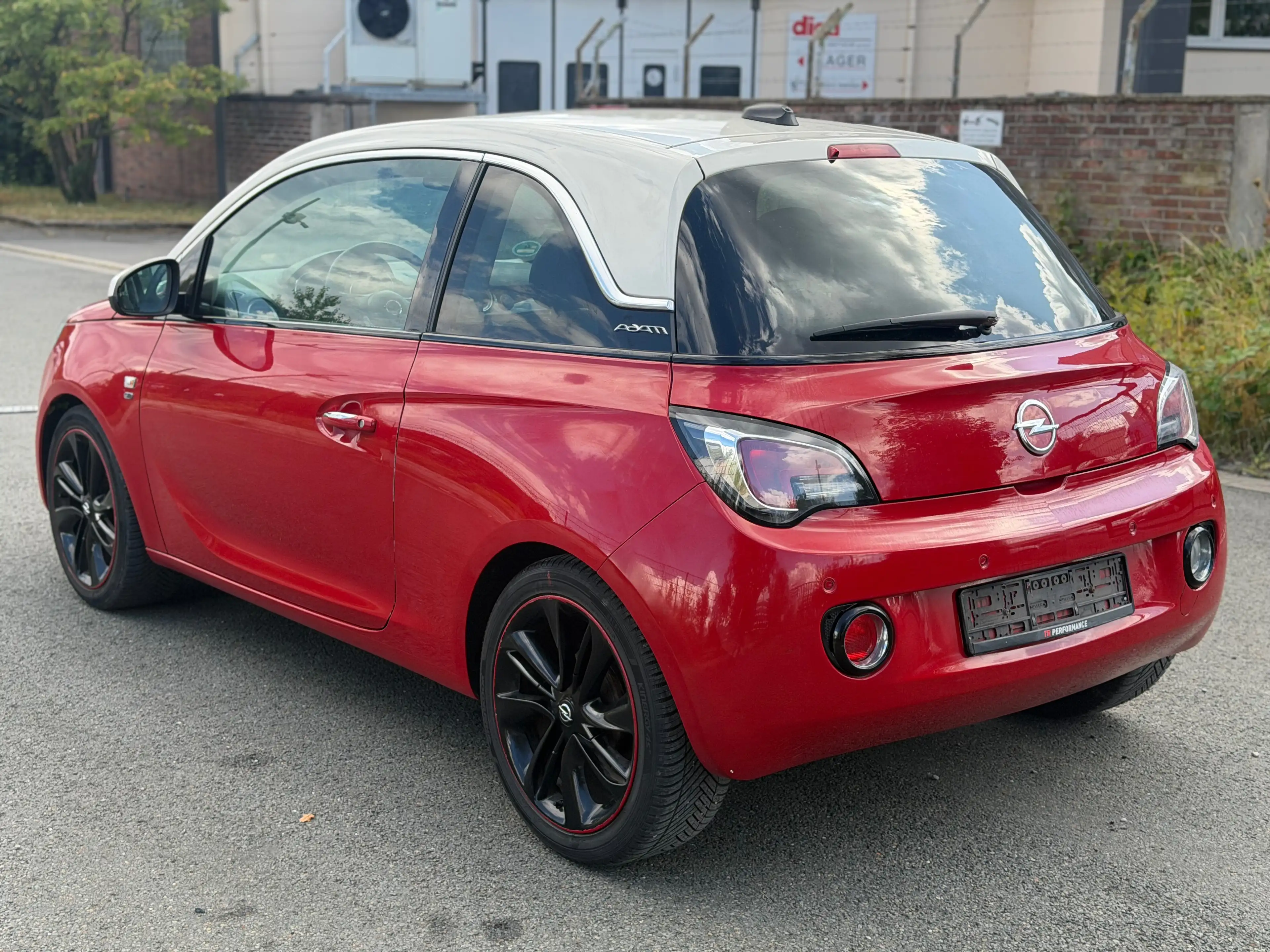 Opel Adam 1,2 / Germany's next Topmodel / TÜV 03/28 — photo 5