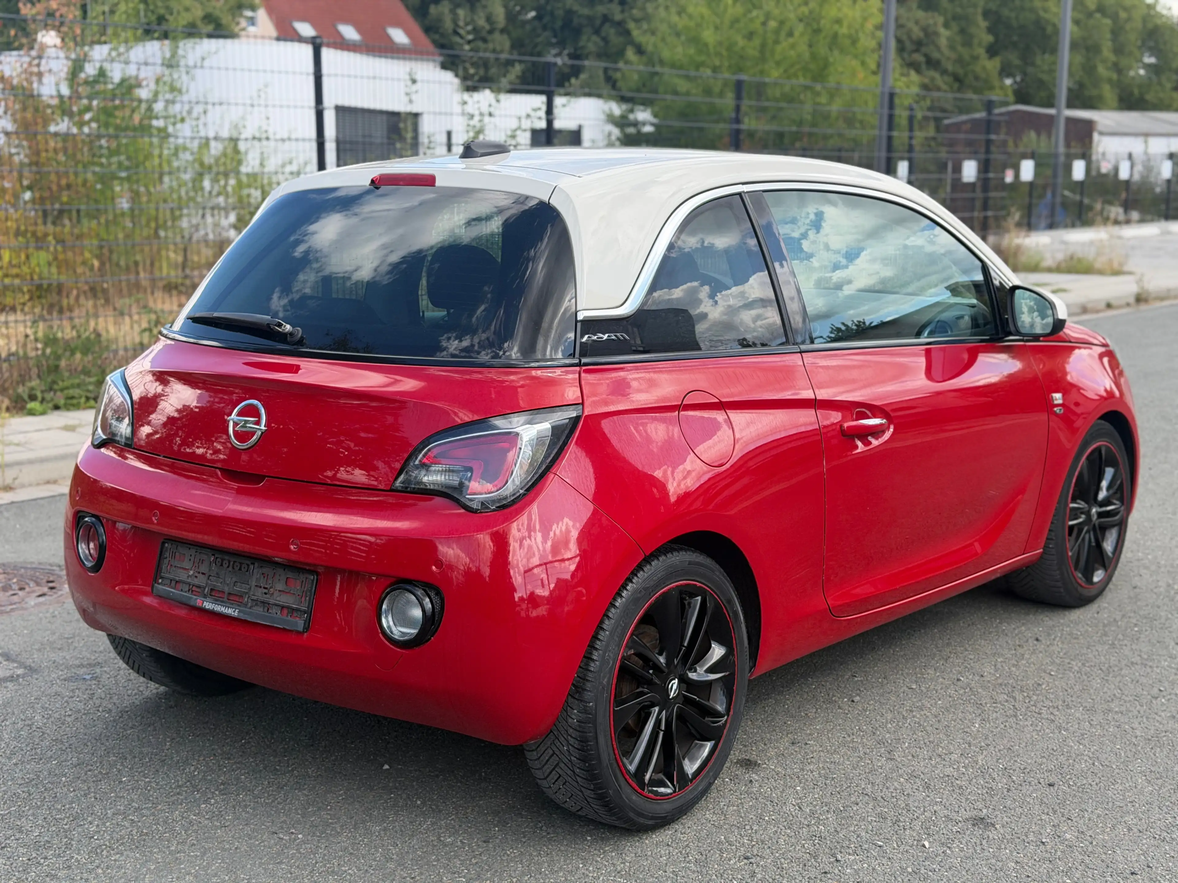 Opel Adam 1,2 / Germany's next Topmodel / TÜV 03/28 — photo 7