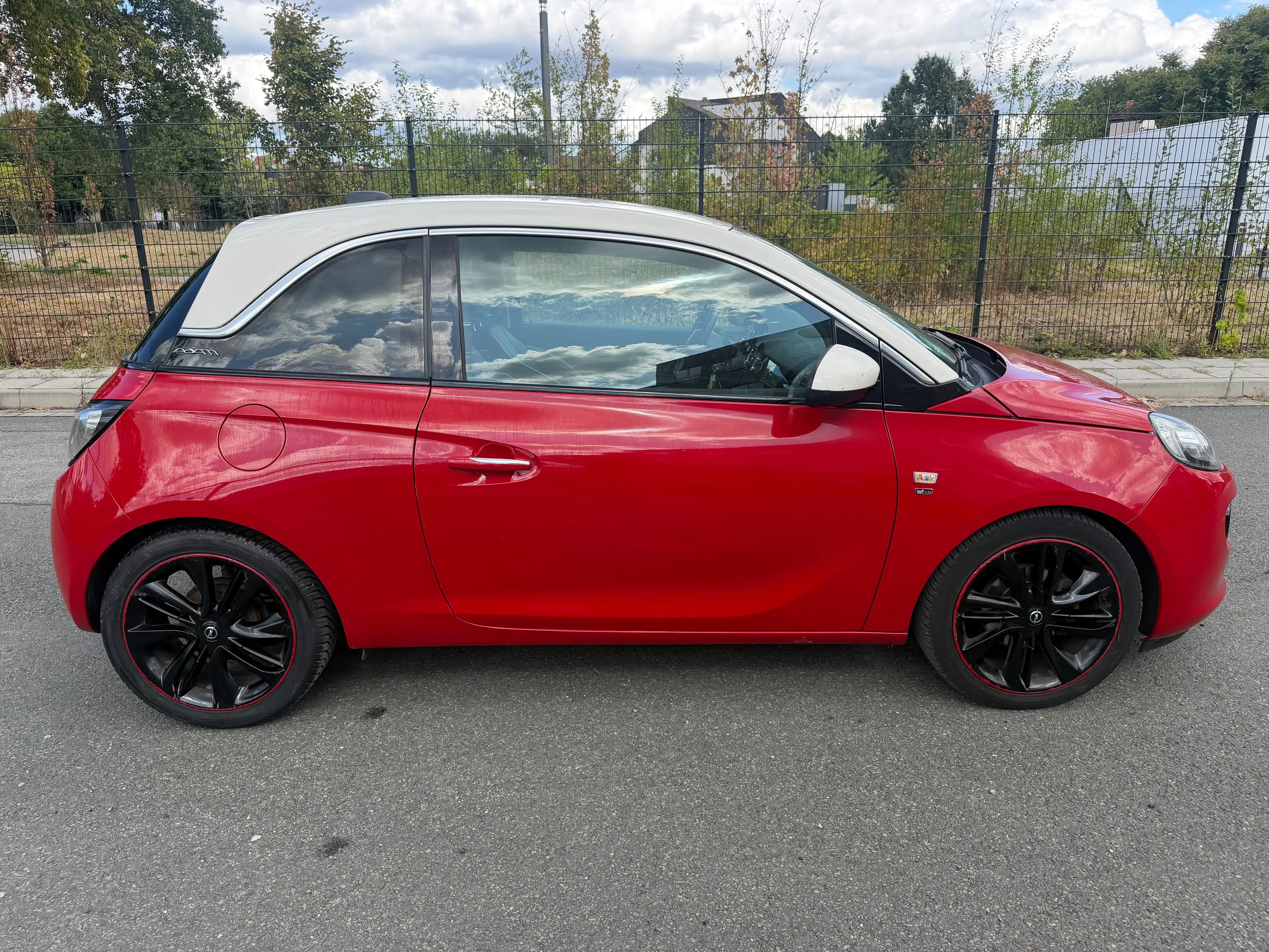 Opel Adam 1,2 / Germany's next Topmodel / TÜV 03/28 — photo 8