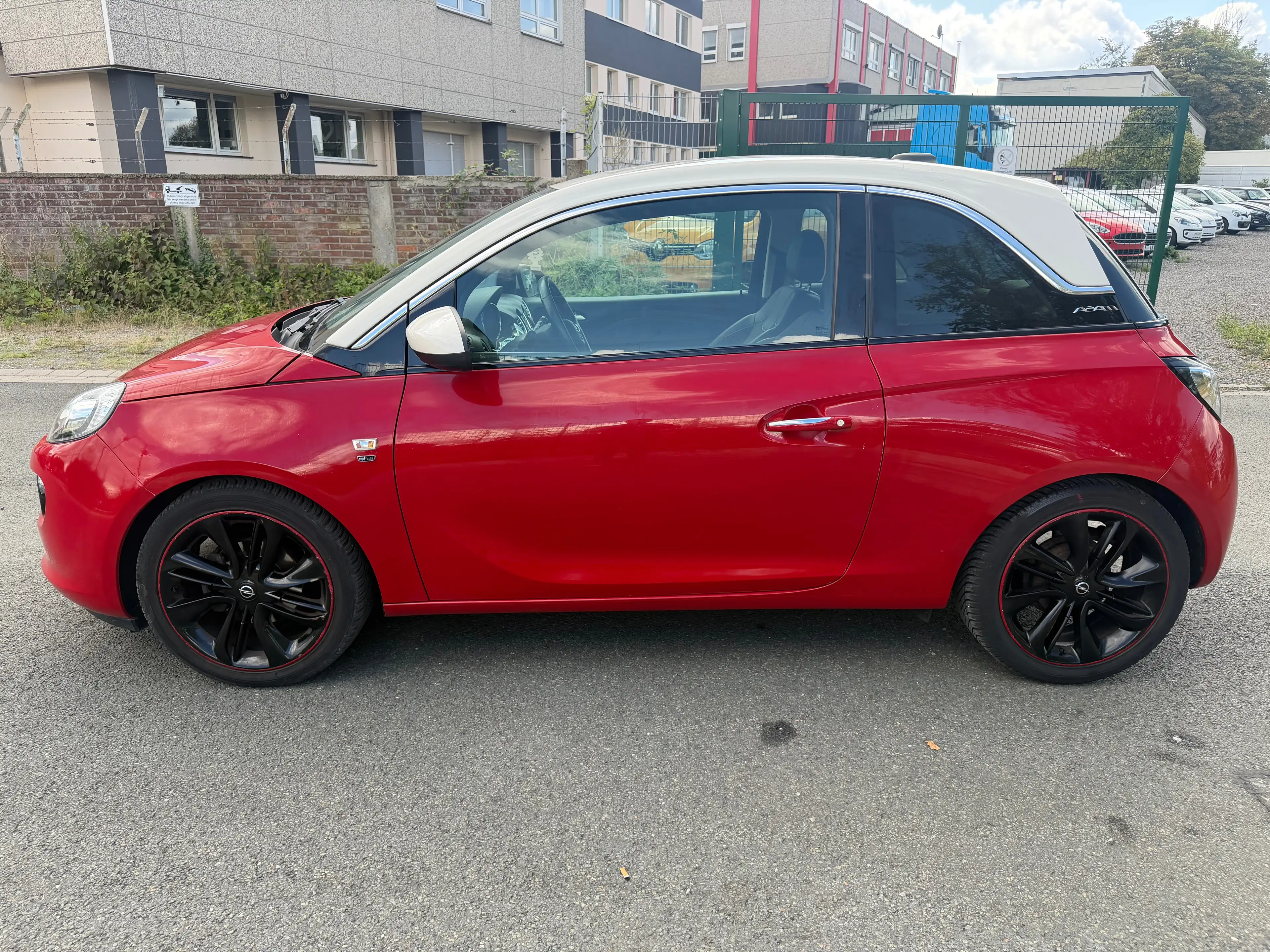 Opel Adam 1,2 / Germany's next Topmodel / TÜV 03/28 — photo 4