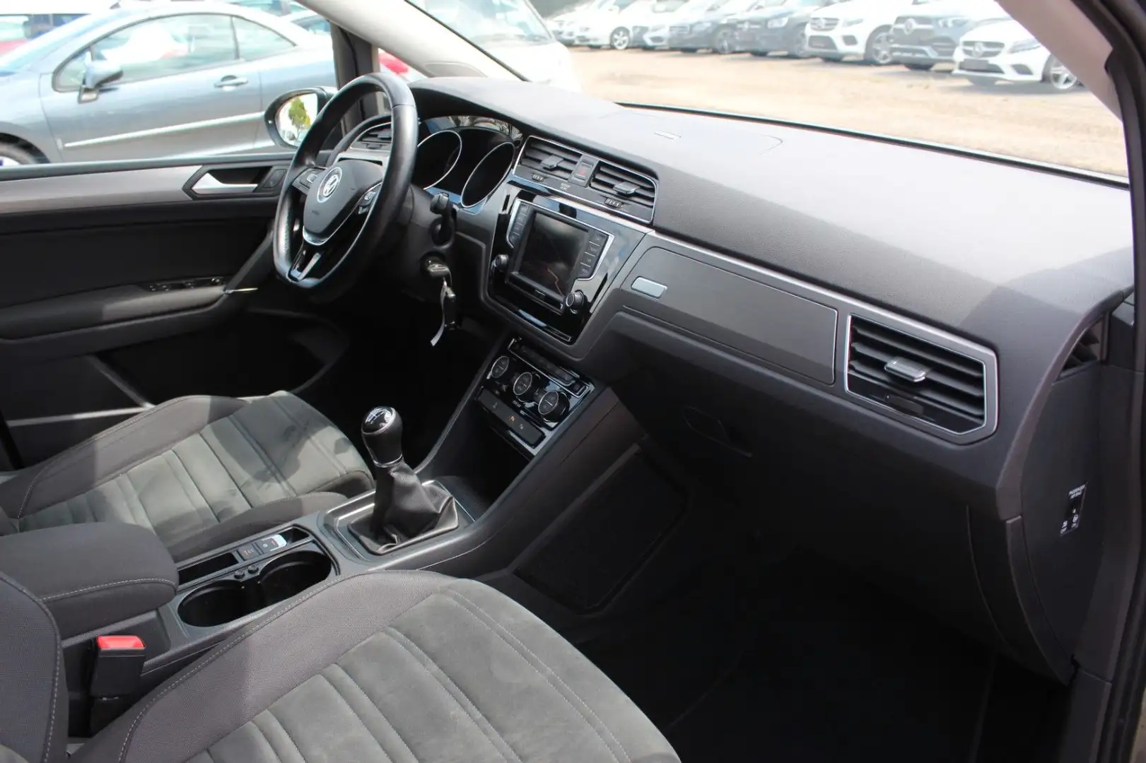 Volkswagen Touran Comfortline BMT*7Sitzer*LED*Business*NAVI Grau - 2