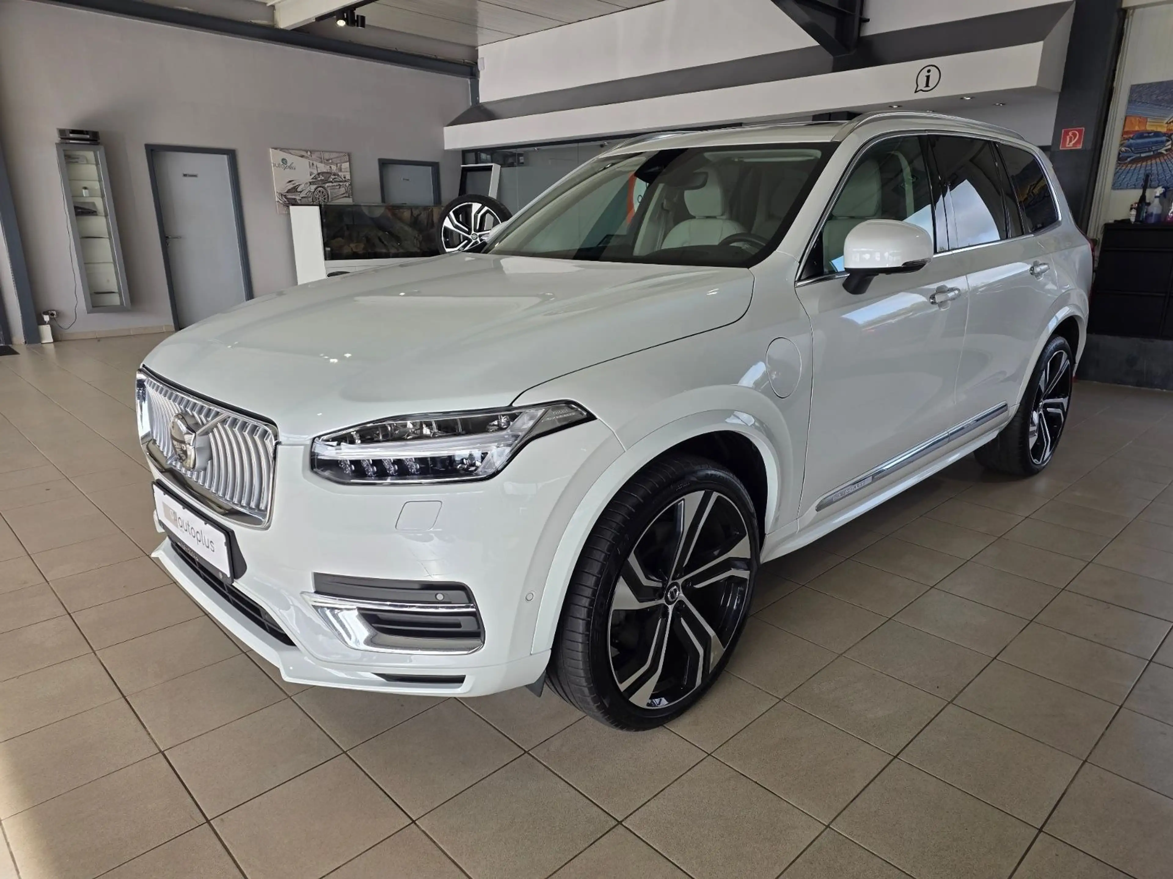 Volvo XC90 T8 Ultimate Bright Recharge AWD B&W Massage