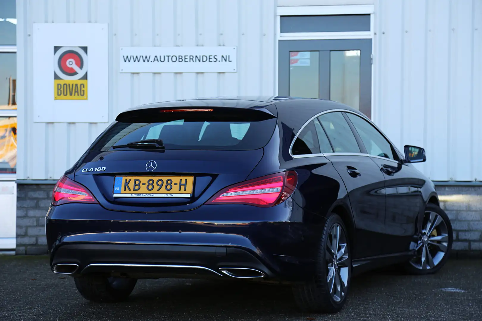 Mercedes-Benz CLA 180 Shooting Brake Ambition*NL-Auto*Perfect Onderh.*Sf Blau - 2