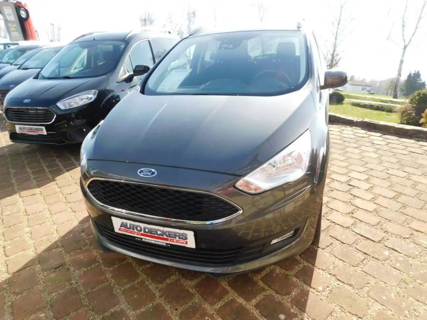 Ford Grand C-Max 1,0 Ecoboost Cool&Connect 7.Si. NAVI siva - 1