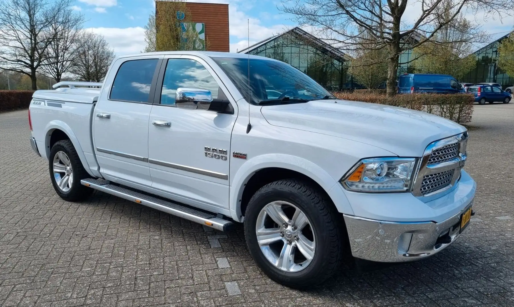 RAM 1500 1500 5.7 V8 4x4 CC 5'7 La Blanco - 2
