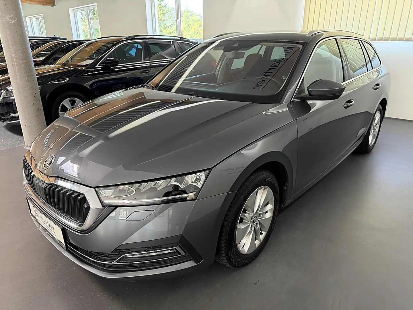 Skoda Octavia Combi 2,0TDI DSG *LED*NAVI*ACC*Virtual Cockpit*... Grau - 2