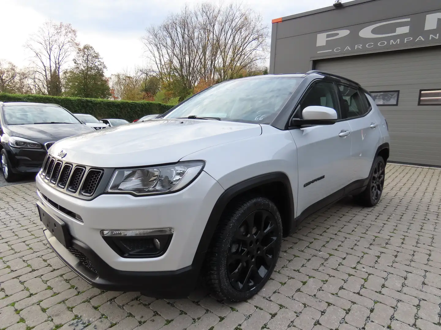 Jeep Compass Compass 1.3 T-GDI I4 Automatik Longitude Gris - 1