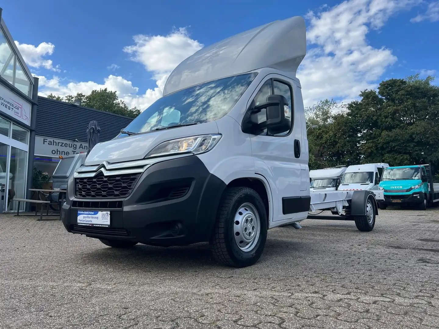 Citroen Jumper 2,2 HDI Maxi Fahrgestell *Luftfederung* Bílá - 1