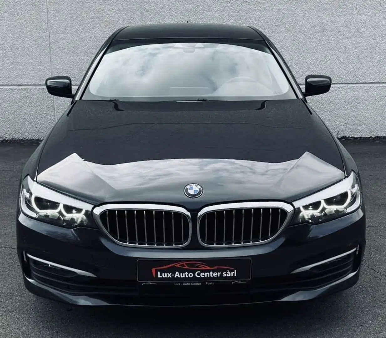 BMW 518 dA AdBlue Zwart - 1