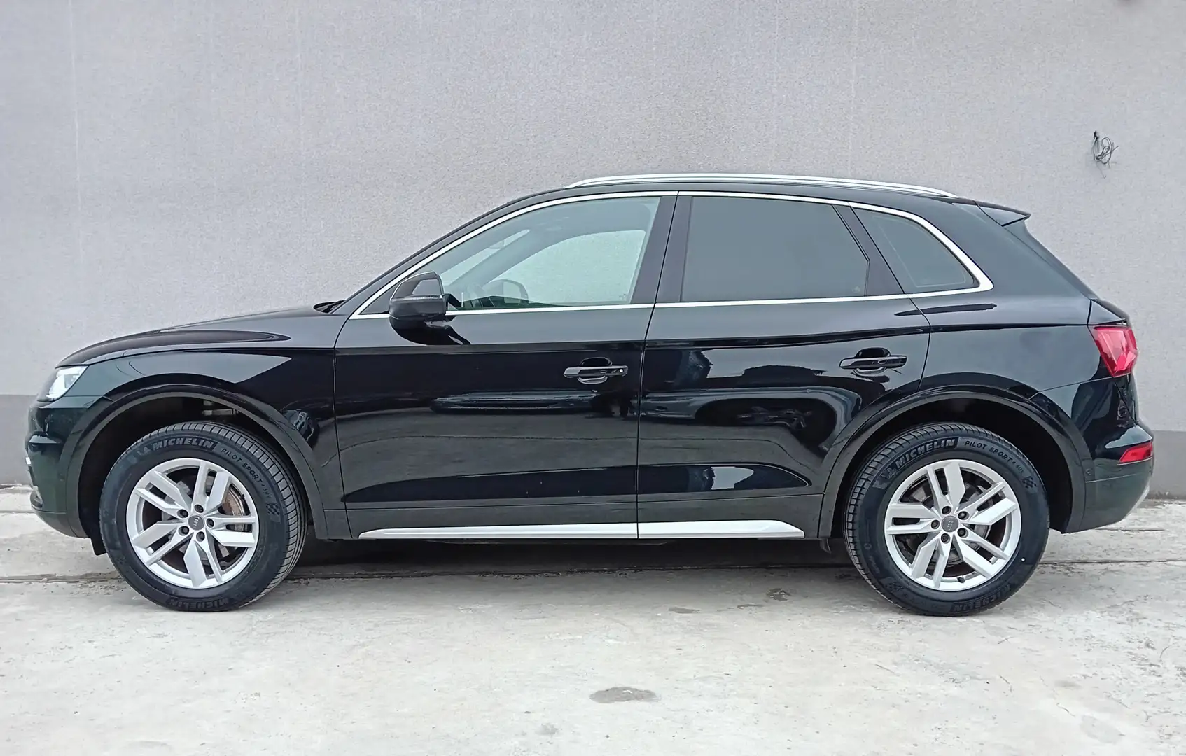 Audi Q5 2.0 TDi Quattro Éclairage Ambiance - Extra Full Noir - 2