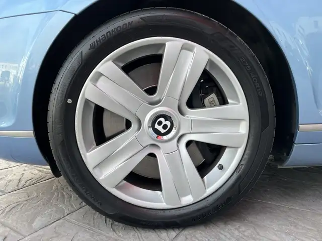 Bentley Continental view 10