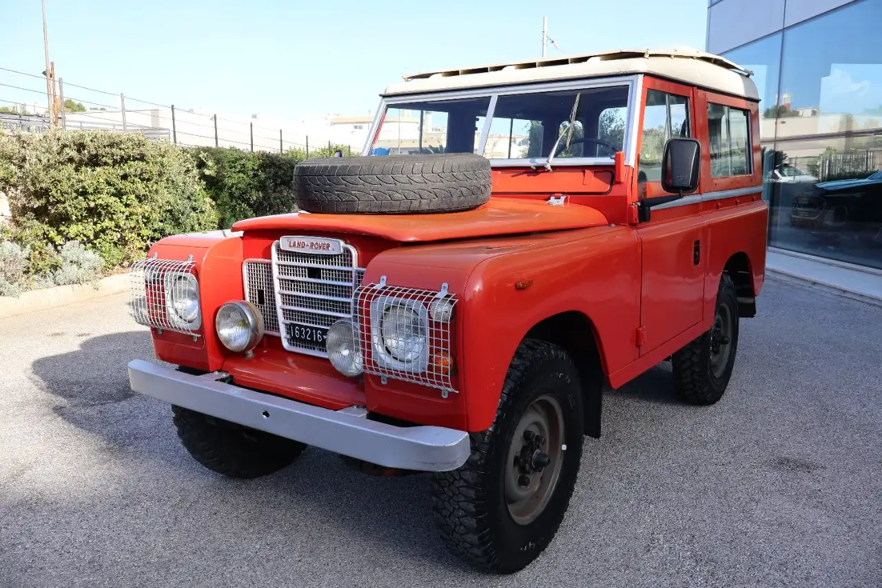 Land Rover Defender