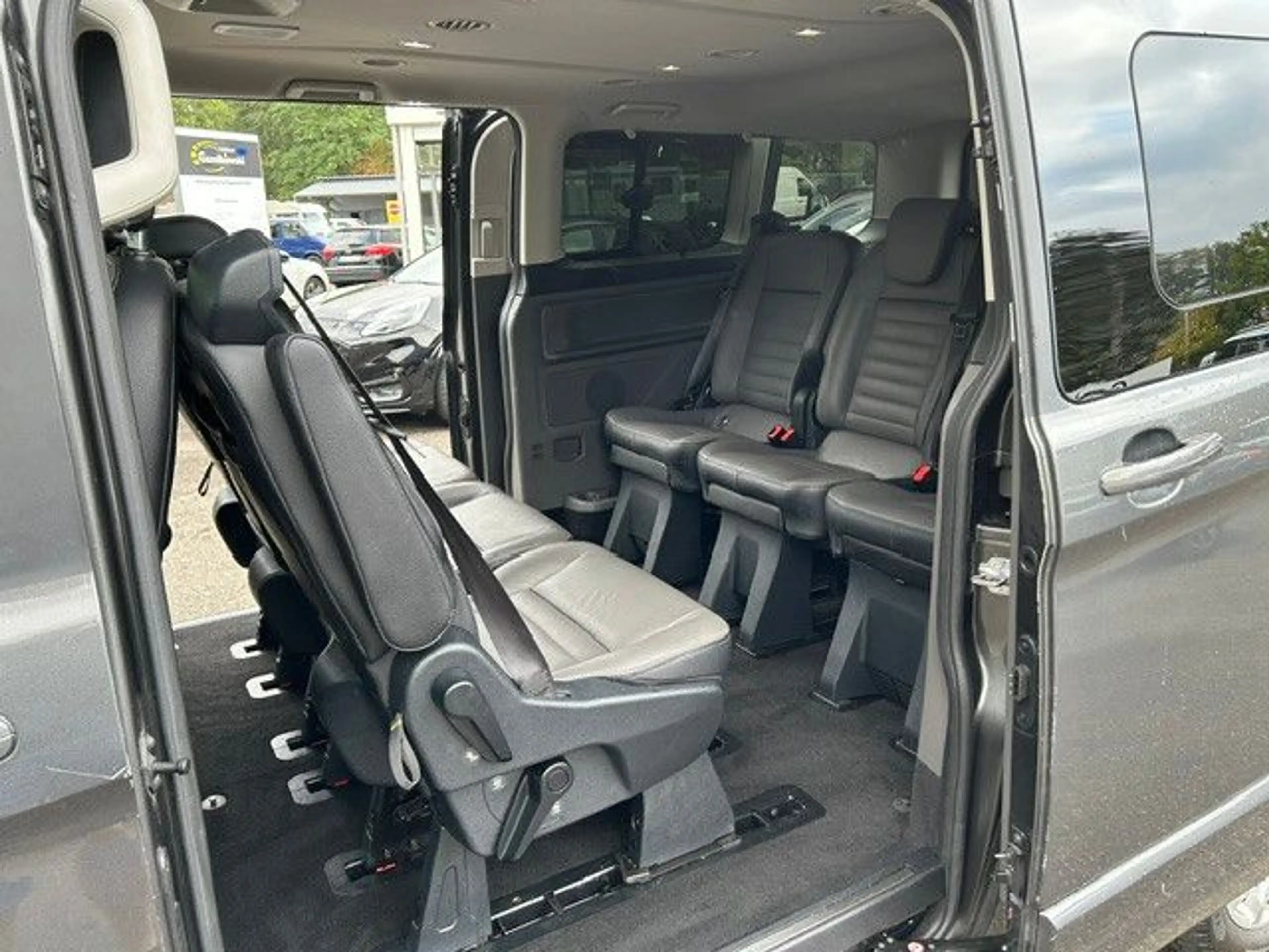 Ford Transit Tourneo Custom 310 L2 Tourneo Titanium 2.0 EcoBl — photo 12
