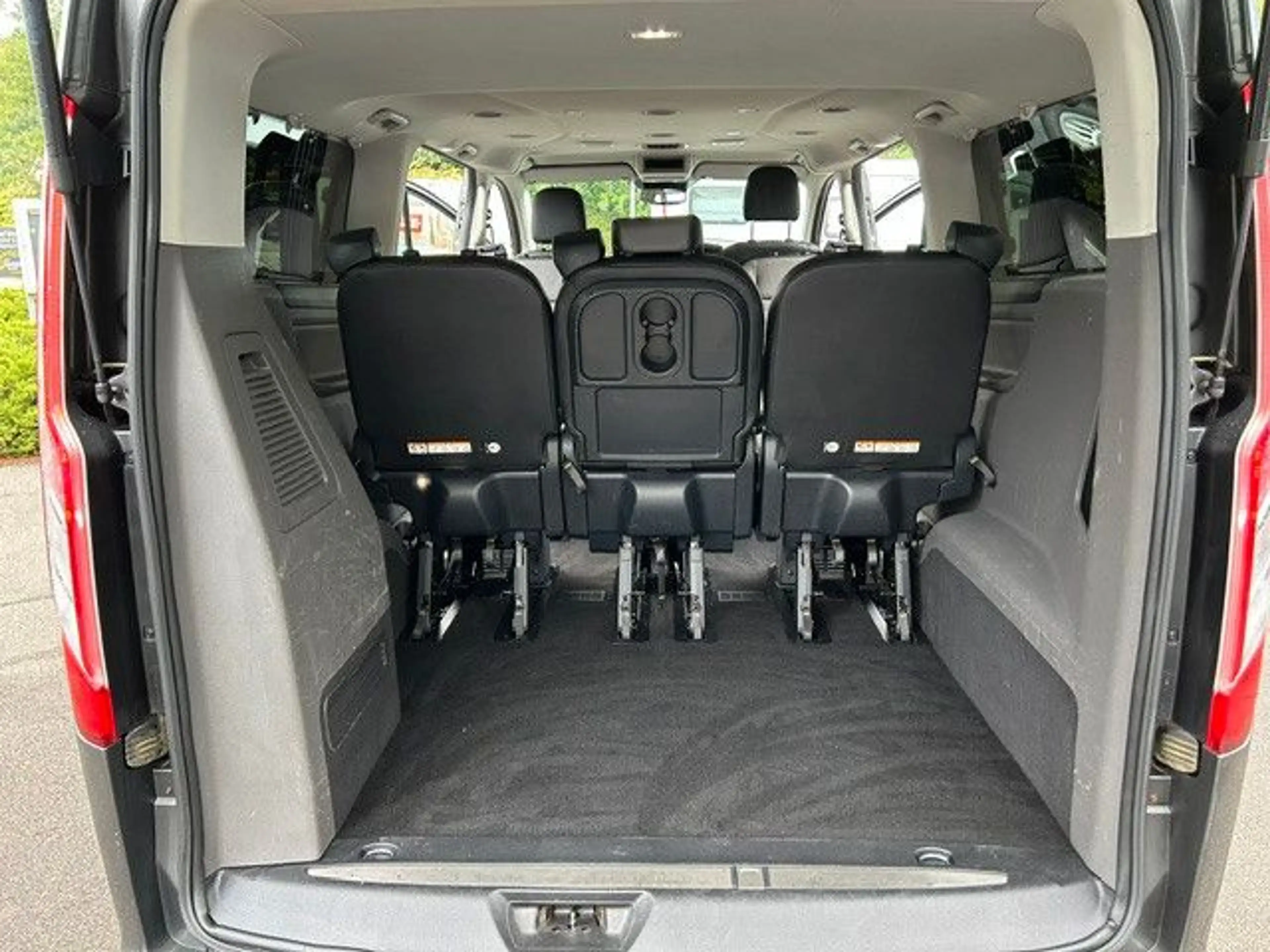 Ford Transit Tourneo Custom 310 L2 Tourneo Titanium 2.0 EcoBl — photo 14